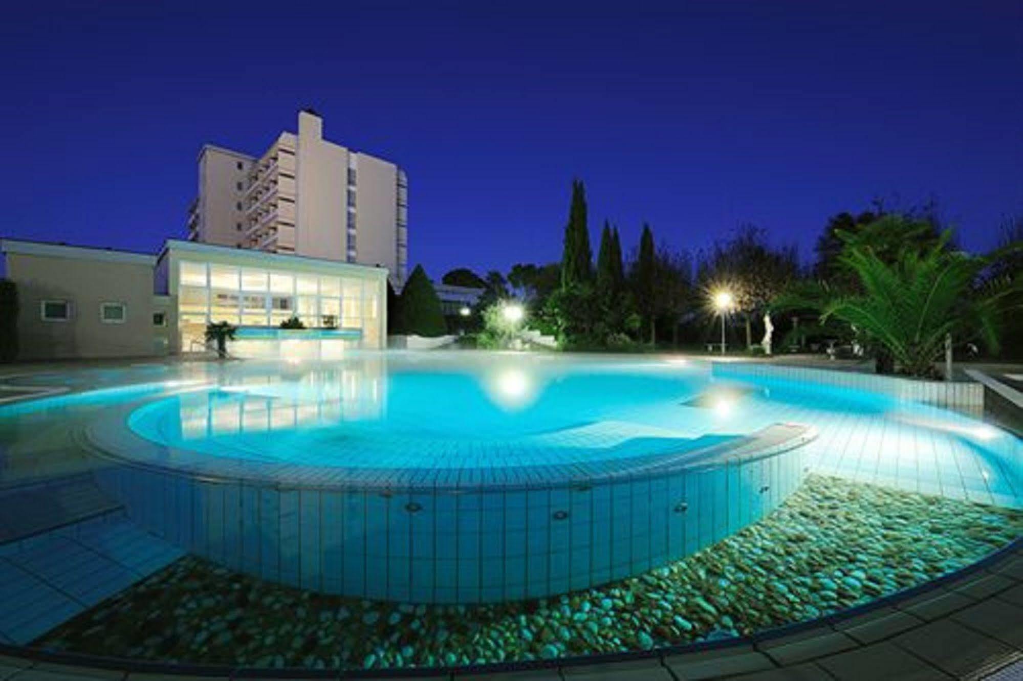 Hotel Des Bains Terme Montegrotto Terme Kültér fotó